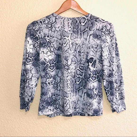 UNCOMMON Job Modern Snake Print Button Up Blouse - Picture 6 of 6